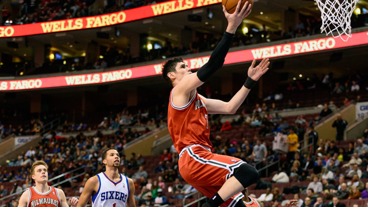Mayo, Bucks send Sixers to 11th straight loss